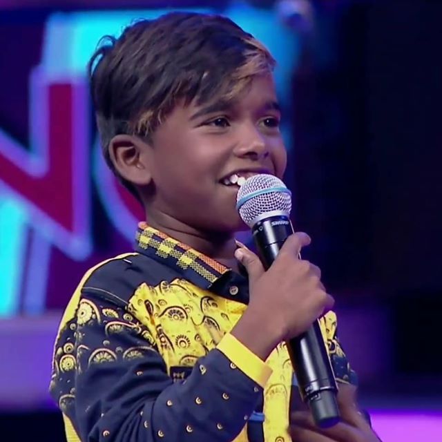 Poovaiyar Super Singer
